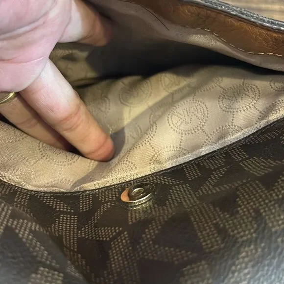 Michael Kors signature fold over, jet set convertible, shoulder bag - Picture 4 of 13